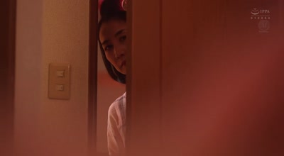 Madonna - ROE-341 最爱の娘の彼氏と、 大痉挛エビ反り性交に溺れた私。 瀬尾礼子